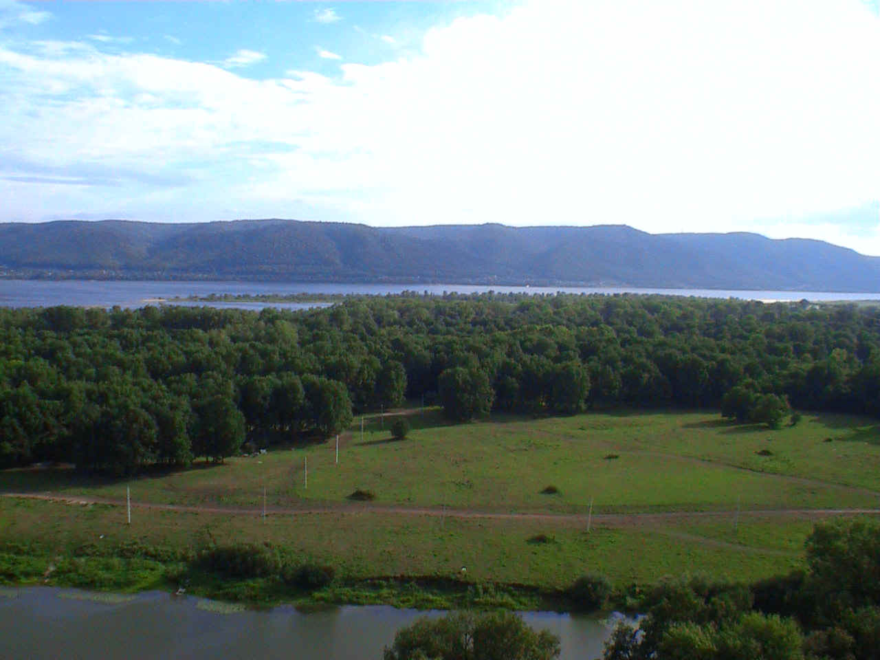 DVC00081.JPG (230375 bytes)
